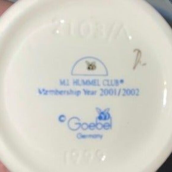 Vintage M.J. Hummel Club 25th Anniversary  "Puppet Princess" Exclusive Edition - Picture 6 of 10